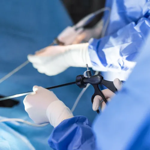 Procedimiento de biopsia renal ambulatoria Saltillo con Dr. Juan Carlos Hernández Díaz